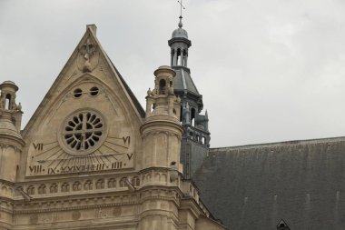 Aziz Eustache Katedrali 'nin ön cephesi