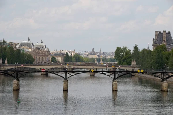 Seine Şehrinin Üzerindeki Köprü — Stok fotoğraf
