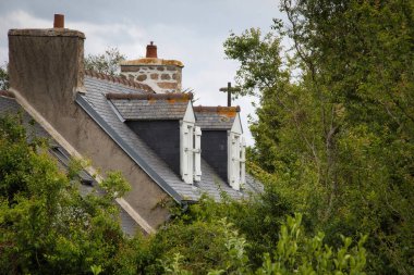 Kırsalda eski bir ev