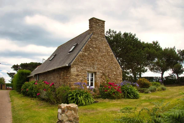 Kırsalda eski bir ev