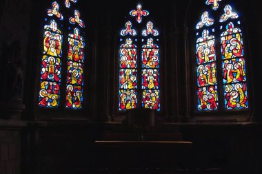 Kilisede vitray pencere