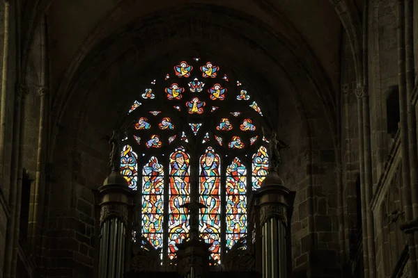 Kilisede vitray pencere