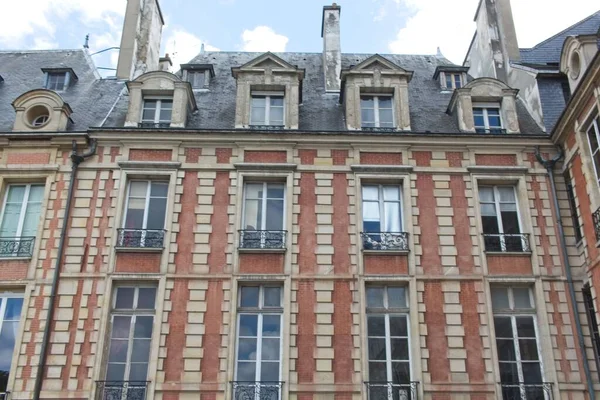 Old Brick Building Paris — Stockfoto