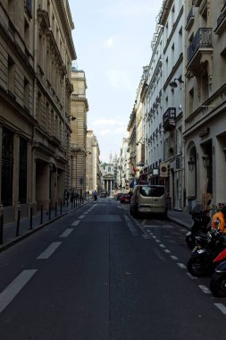 Eski kasabada bir sokak.