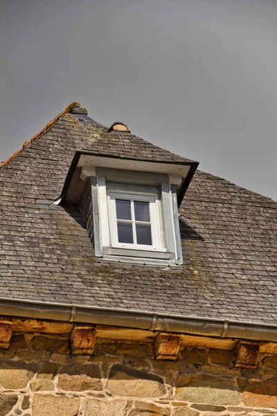 Windows Ile Eski Çatı — Stok fotoğraf