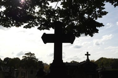 mezarlık çapraz