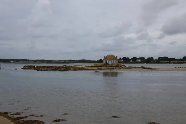 Huis Aan Rivier — Stockfoto