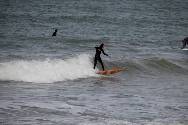 Surfer Het Strand — Stockfoto