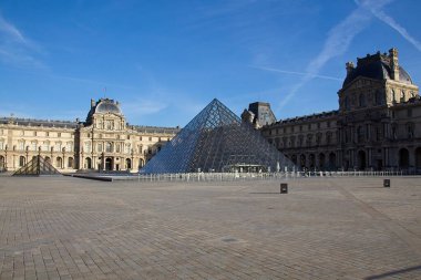 Görünümü paris louvre Müzesi