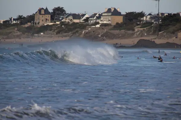 Vagues Écrasant Sur Plage — Photo