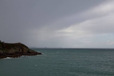 Sahildeki deniz feneri