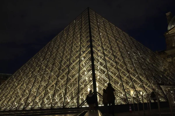 Entrada Louvre Por Noche —  Fotos de Stock