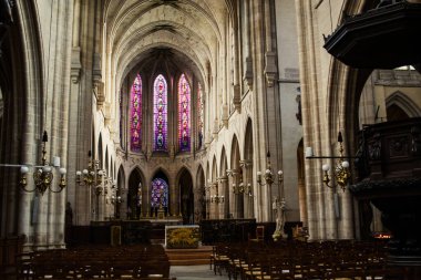 Saint Germain Kilisesi 'nin içinde.