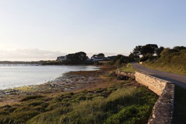 Sahilde gün batımı