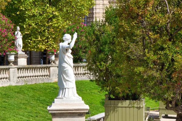 Statue Person Park —  Fotos de Stock