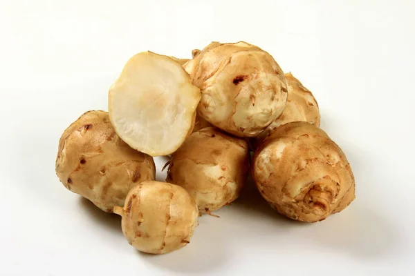 Jerusalem Artichoke White Background Close Freshly Harvested Jerusalem Artichoke Topinambur — Stock Photo, Image