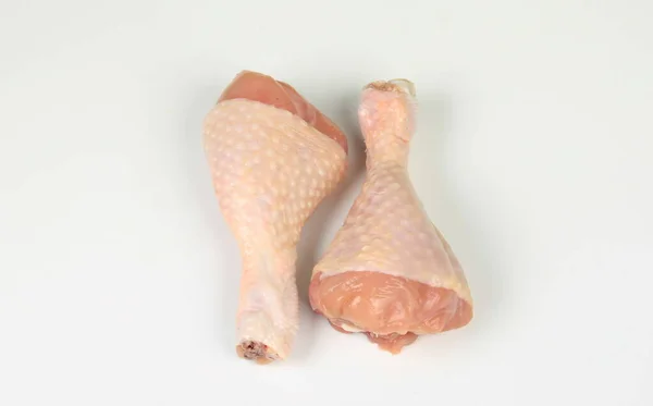 Bâtonnets Poulet Frais Isolés Sur Blanc Jambes Poulet Crues Isolées — Photo