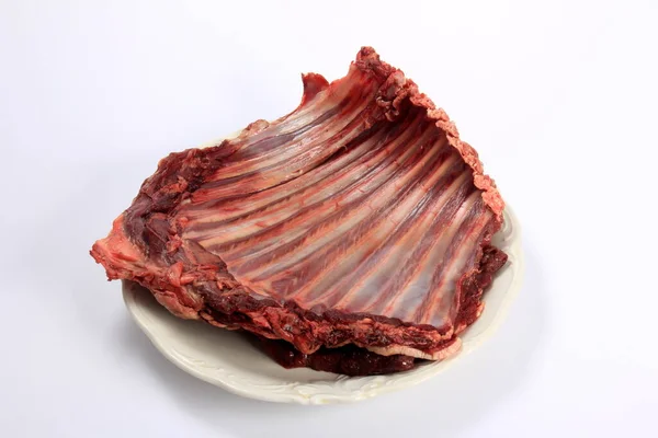 Raw Deer Ribs White Plate White Background Meat Wild Animals — Stockfoto