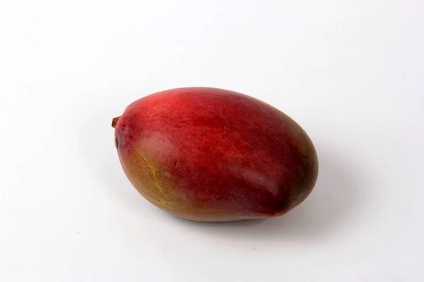 Κόκκινο Φρούτο Μάνγκο Λευκό Φόντο — Φωτογραφία Αρχείου
