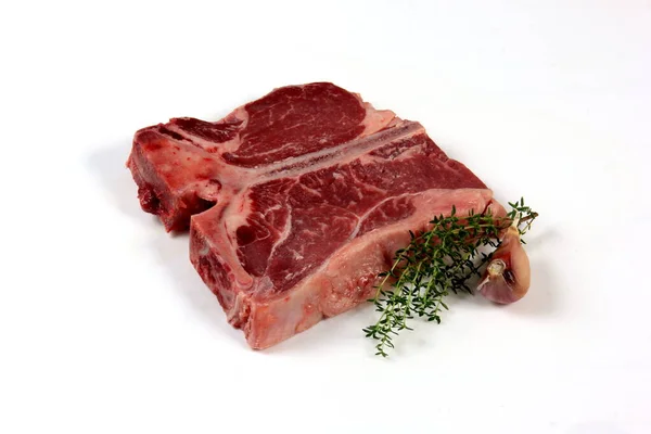 Bistecca Bone Con Spezie Sfondo Bianco — Foto Stock