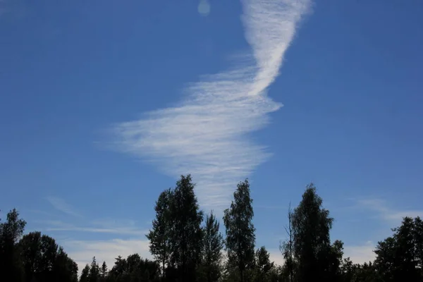 Grande Rasto Químico Sobre Céu Azul Chemtrails Maciços Contrails Sobre — Fotografia de Stock