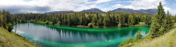 Dolina Pięciu Jezior Parku Narodowym Jasper Alberta Kanada — Zdjęcie stockowe
