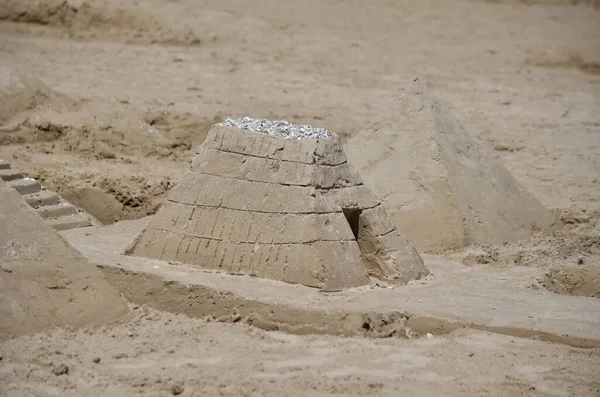 Замок Пирамид Пляже — стоковое фото