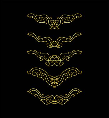 Siyah arkaplanda altın çiçekli süs