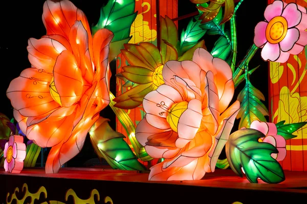 中国传统的春节元宵节 灯笼上的汉字是 意思是 免版税图库图片