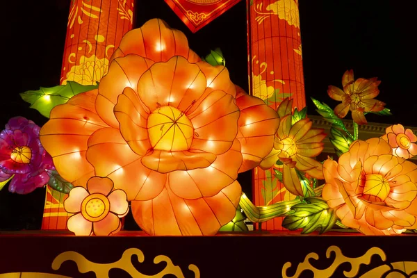 中国传统的春节元宵节 灯笼上的汉字是 意思是 图库图片