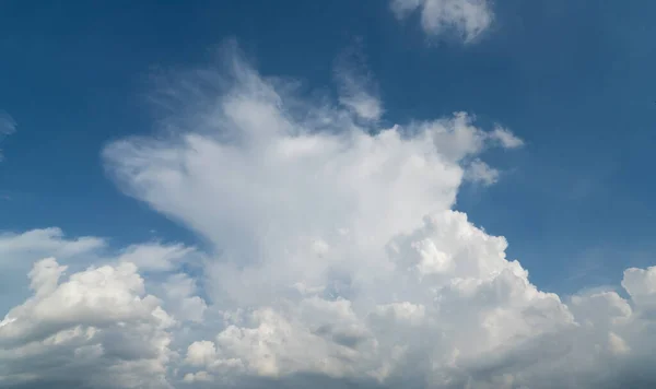 Nubes Cielo Verano Imagen de archivo