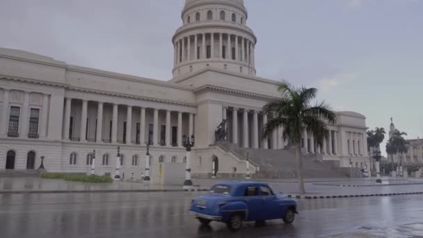 Regn Framför Den Kubanska Capitolio Huvudstaden Havanna Kris Regnstormssäsongen Kuba — Stockvideo