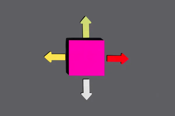 Nota Adesiva Quadrata Rosa Vuota Frecce Colorate Carta Sfondo Grigio — Foto Stock