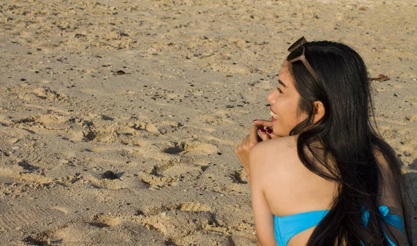 Happy Asian Multiracial Woman Lying Sand Enjoying Sun Tanning Sunbathing — Stock Photo, Image