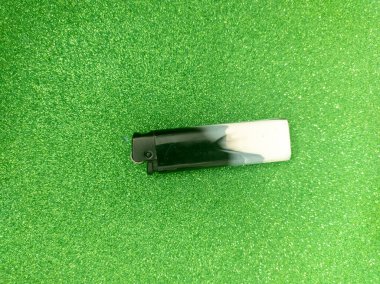 Yeşil Parıltı Dokusunda Daha Açık