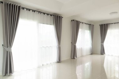 Oturma odasındaki perde iç dekorasyonu