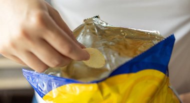 Atıştırmalık patates cipsi.