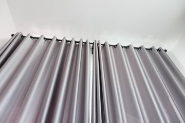 Oturma odasındaki perde iç dekorasyonu