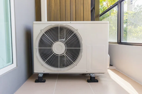 Airconditioning Outdoor Unit Compressor Installeren Buiten Het Huis — Stockfoto