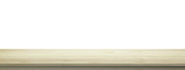 Ürün görüntüleme montajı için beyaz arkaplanda boş tahta tablo izole edildi