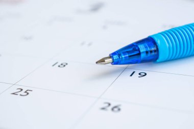 Takvim sayfasında mavi kalem İş Planlama Randevu Toplantısı