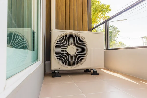 Havalandırma ünitesi kompresörü evin dışına yerleştirildi.