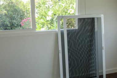 Sivrisinek ağı pencere koruması böceğe karşı