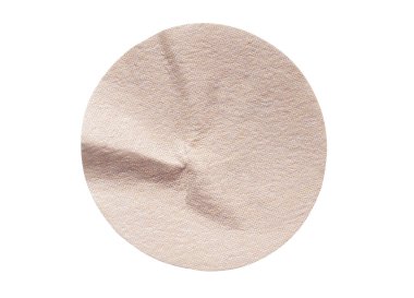 Beyaz arkaplanda izole edilmiş boş yuvarlak kağıt etiketi