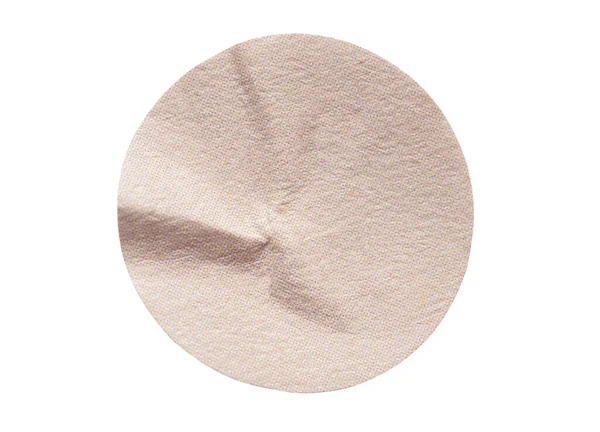 Beyaz arkaplanda izole edilmiş boş yuvarlak kağıt etiketi