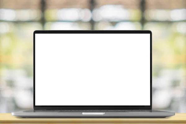 Laptop Czystym Ekranem Drewnianym Stole Kawiarni Rozmyte Tło — Zdjęcie stockowe