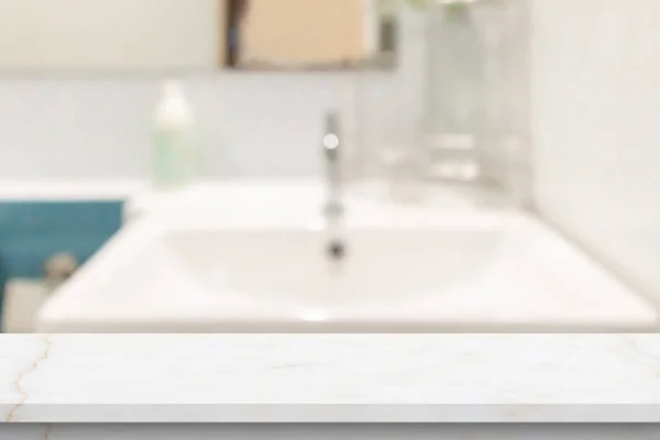 空白白色大理石台面 浴室背景模糊 — 图库照片