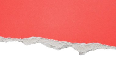Pembe yırtık kağıt kenarları beyaz arkaplanda izole edilmiş.