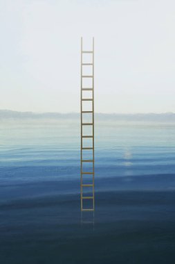 Gökyüzüne yükselen denizden çıkan gerçeküstü merdiven