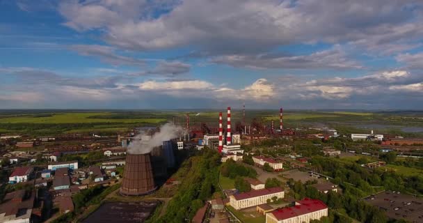 Grande usine métallurgique industrielle à l'extérieur — Video